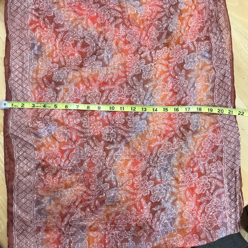 SCARF Delicate Featherweight Accessory - Picture 6 of 7